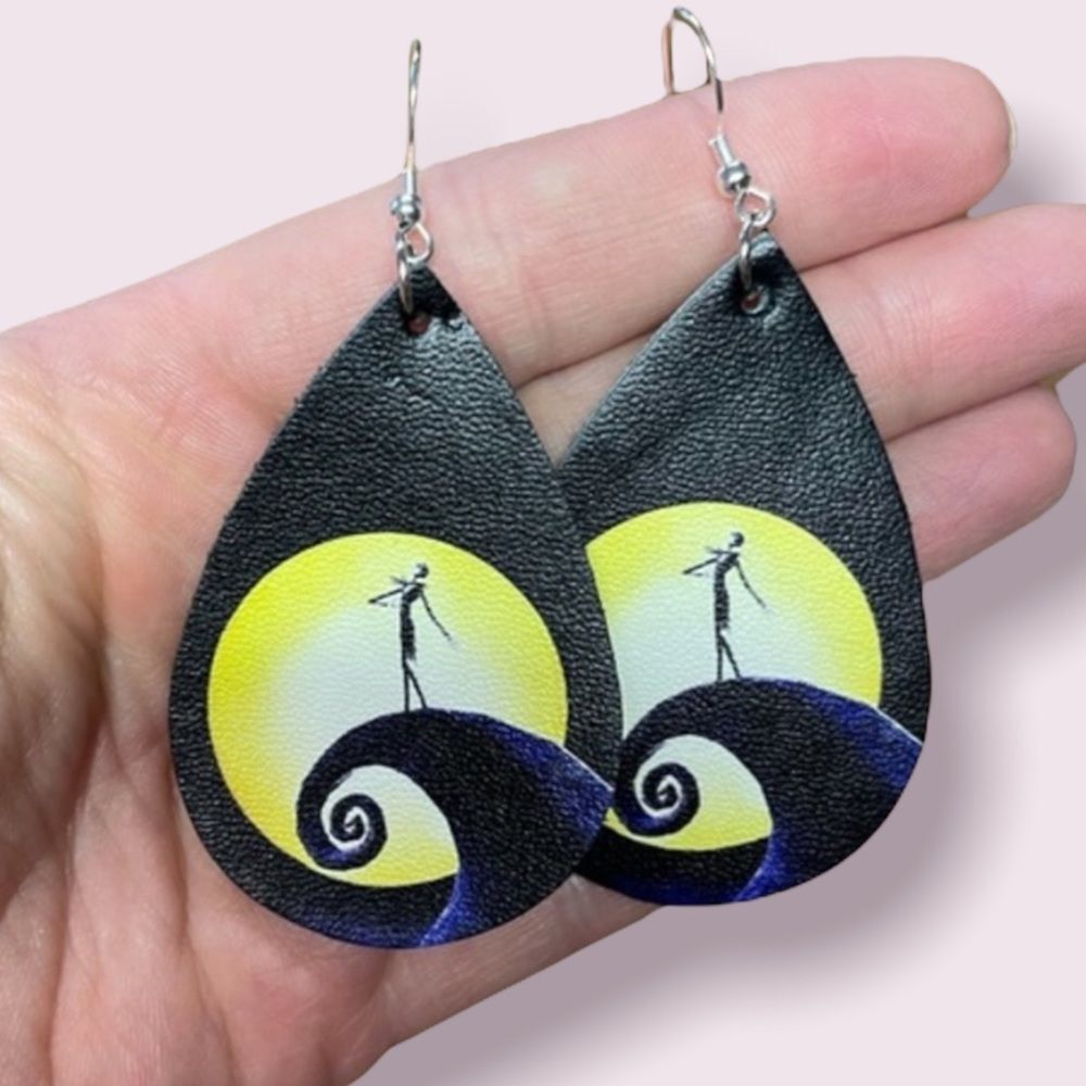 The nightmare before Christmas teardrop earrings​